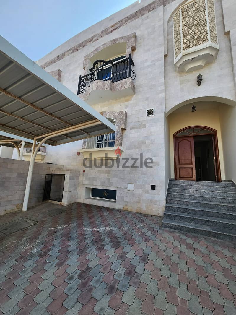 3Ak14-Clean 5BHK villa for rent in MQ close to British Council. فيلا ل 16