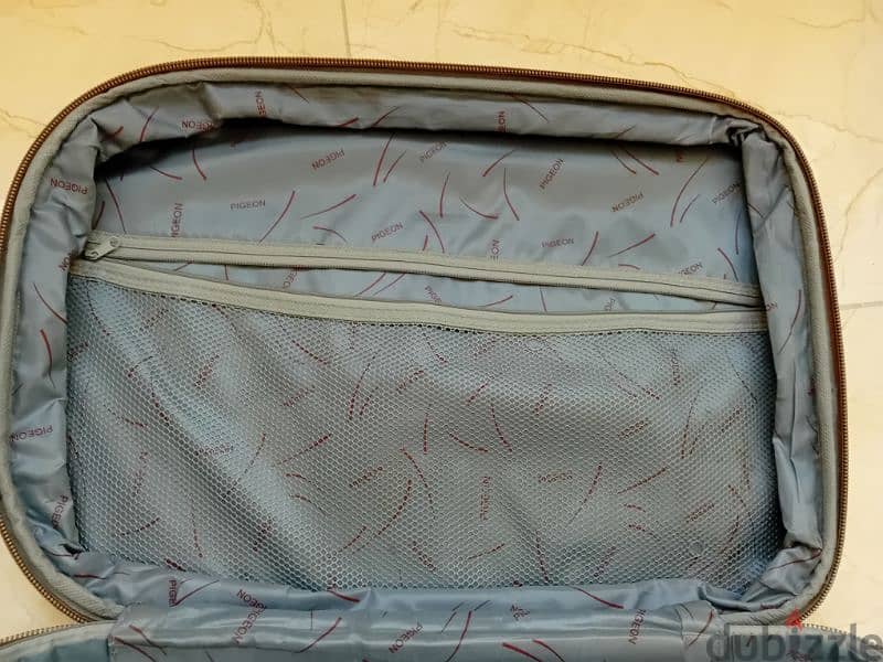 travelling bag good condition urgent to sale 2