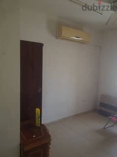 Room for rent neat and clean with new oil paint 0