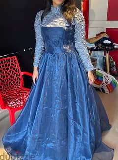 Heavy blue gown