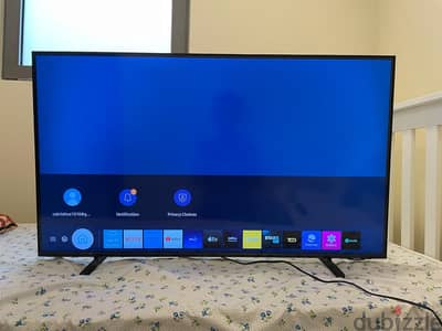 43 inch Samsung - AU8000 Crystal 4K UHD Smart TV - Under Warranty