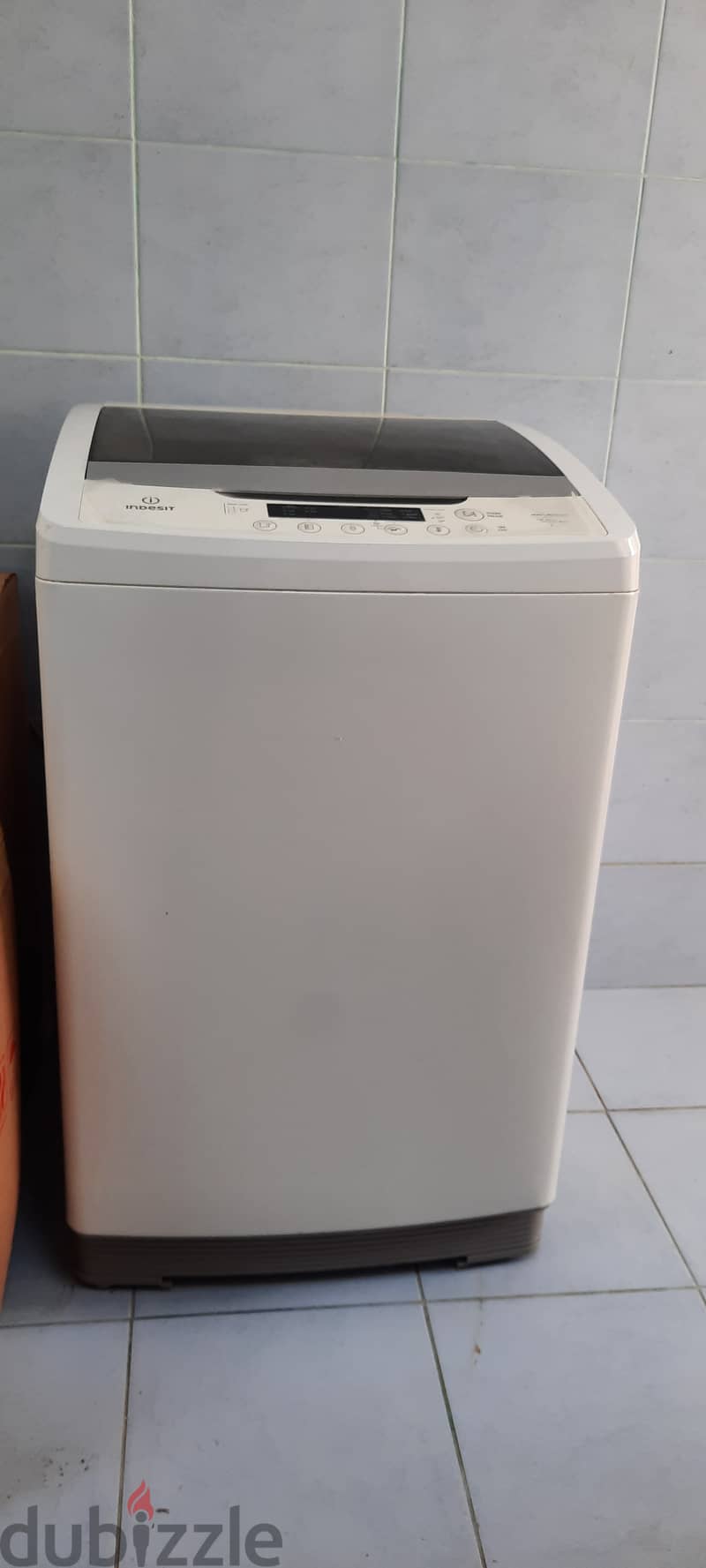 Excellent condition fully automatic washing machine for sale. 3