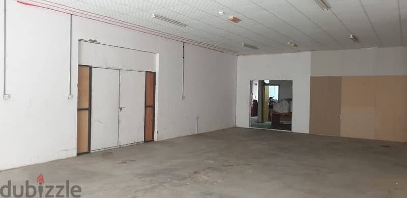 100 Sq. m Enclosed area for Rent. Storage / Workshop / Warehouse 4