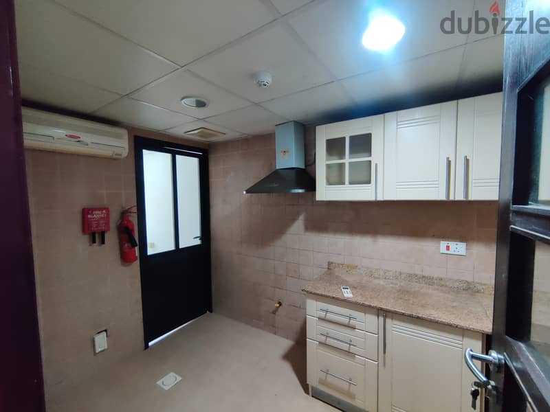 Spacious 2BHK flat with built-in wardrobes near by AlKhuwair Square 3