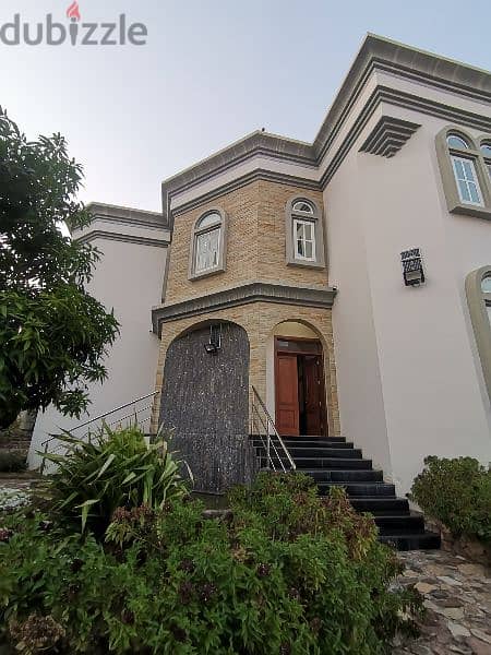 Luxury villa in Bowsher in a prime location Furnished فيلا في بوشر 1