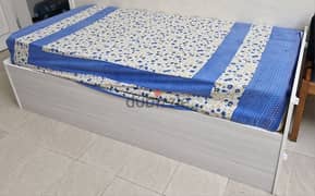 Single Bed with Mattress Size - 90×200cms