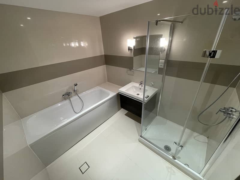 1 Bedroom Plus Study Apartment for Rent in Al Mouj 8
