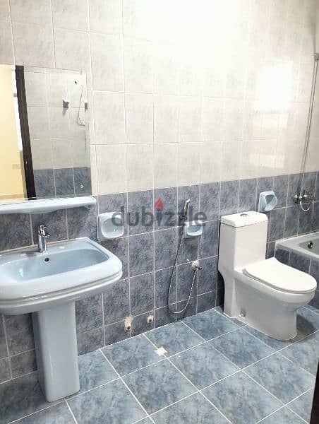 Two bedrooms flat for rent khwair near Technical college Taymour Jamie 6