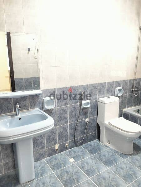 Two bedrooms flat for rent khwair near Technical college Taymour Jamie 7