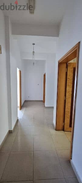 3 bedrooms flat for rent at shatti alqurm 2