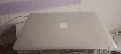 Apple laptop 0