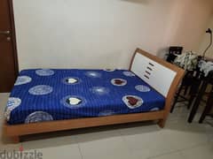 Queen Size bed for sale 0