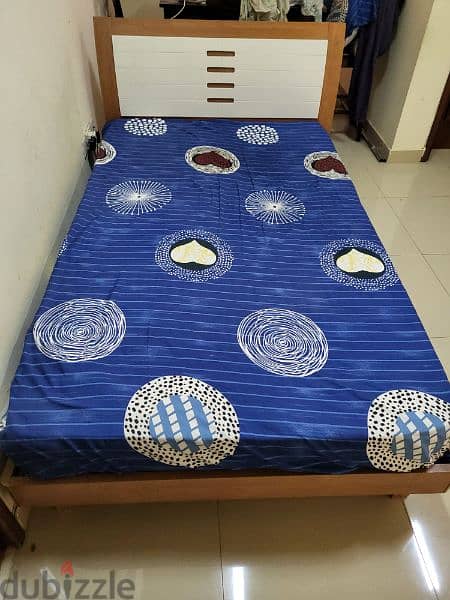 Queen Size bed for sale 2