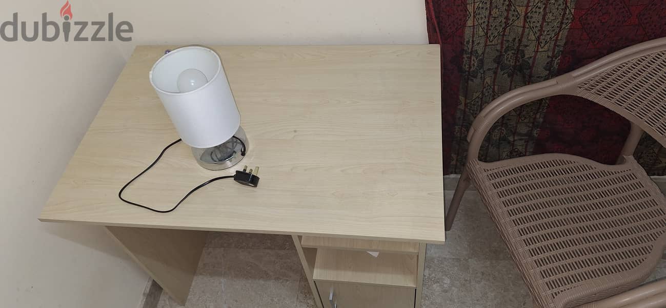 Expats leaving oman, Table used for 2 months only 0