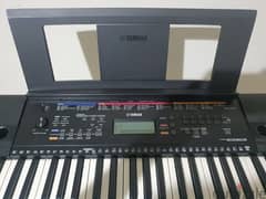 Yamaha Keyboard PSR E263