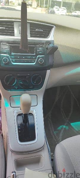 Nissan Sentra 2019 3