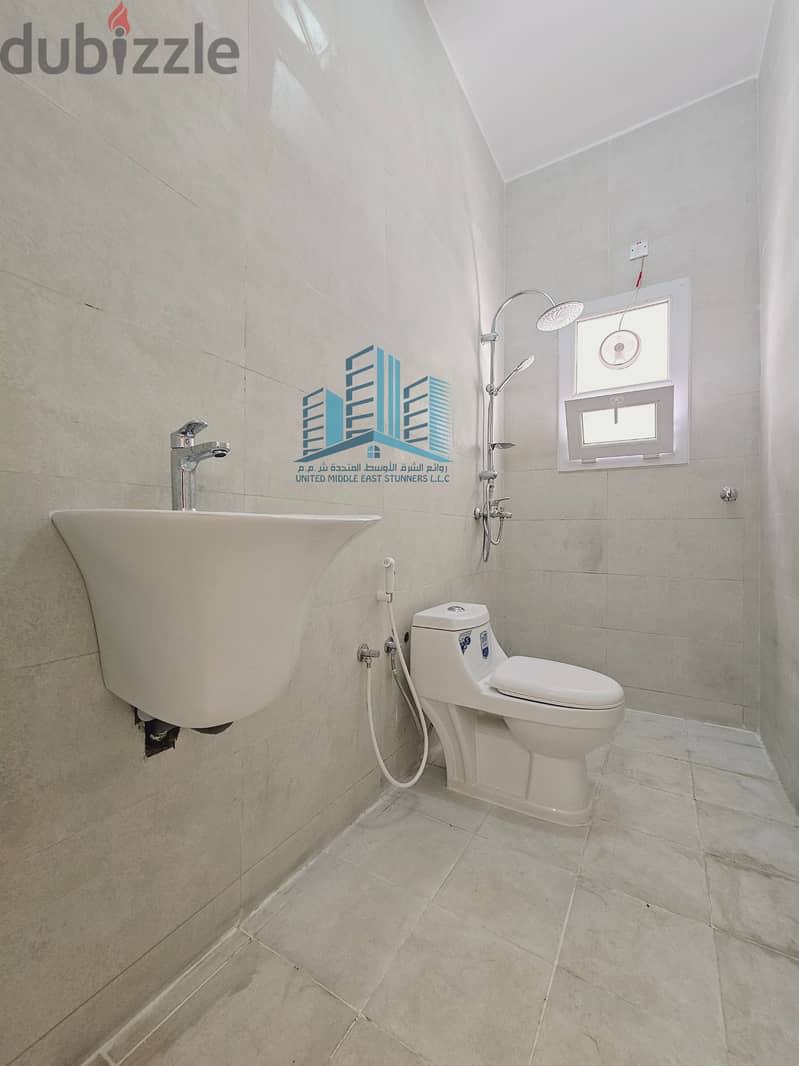 First Floor 3 BR Apartment with Private Entrance شقة طابق أول 9