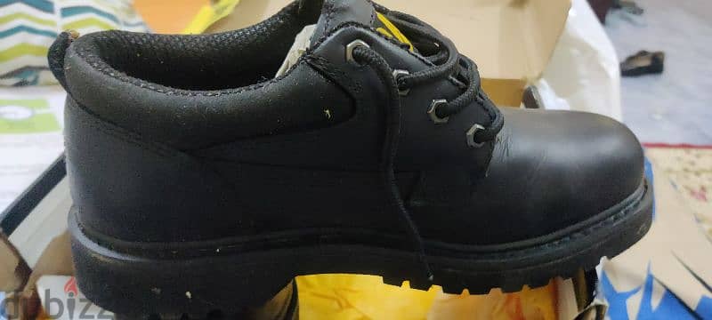 CAT SAFETY SHOES 2