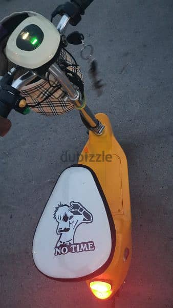 electric scooter with keys 2