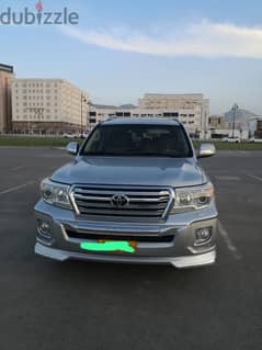 Land cruiser GXR V8- Clean, neat and well maintained - value for money