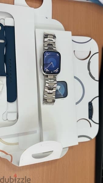 Apple Watch Series -9 45mm Cellular + GPS Silver 12