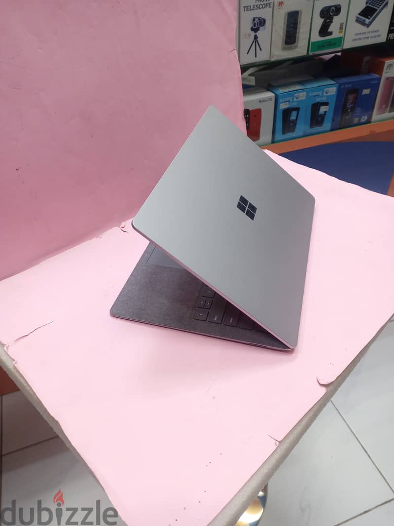 SURFACE LAPTOP 2-8TH GENERATION-TOUCH SCREEN-CORE I7-8GB RAM-256GB SSD 2