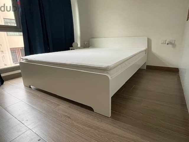Double bed in excellent condition 1