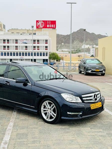Mercedes C300 for sale in excellent condition 6