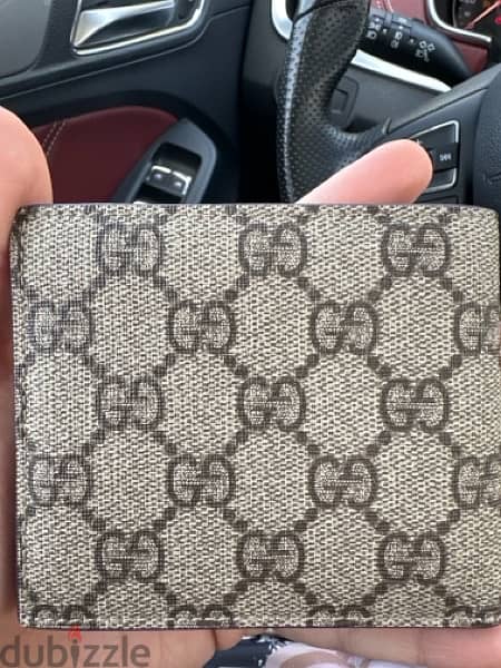 Used Gucci Wallet 1