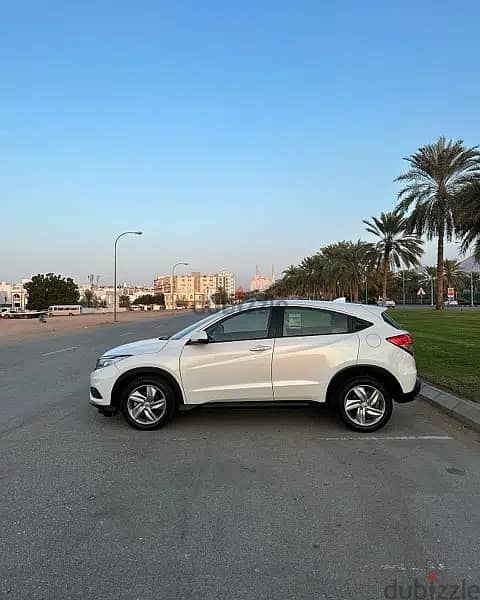 Honda HR-V Gulf specification, Oman, from the first owner, 2019 3