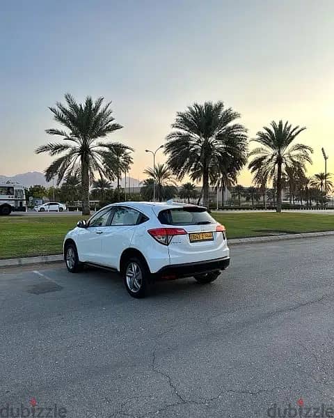 Honda HR-V Gulf specification, Oman, from the first owner, 2019 4