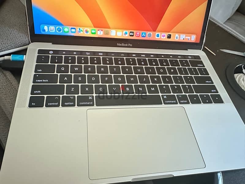 Macbook pro 2017 16 GB ram 512 SSD with touch bar 3