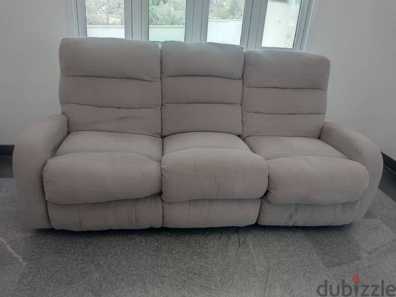 3 seater recliner available for sale 2