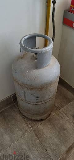 Gas Cylinder and Bosch Cooking Range 4 Burner