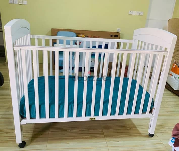 Bed for baby سرير للأطفال 1