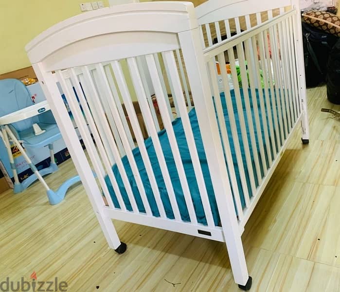 Bed for baby سرير للأطفال 2