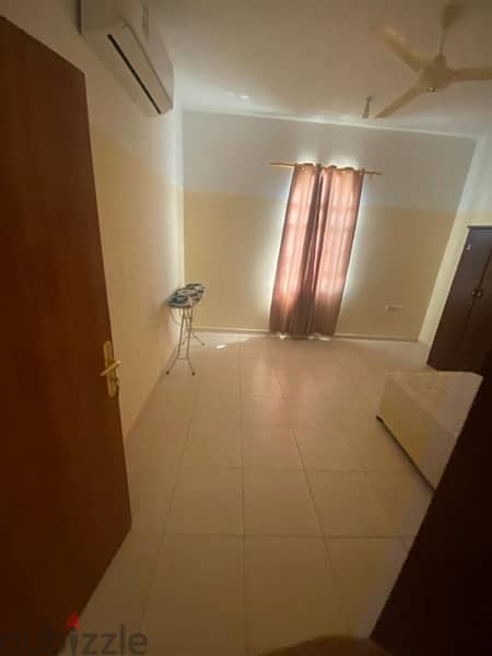 2 bedrooms 2BHK Fully furnished شقة مفروشة غرفتين 3