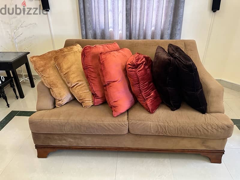 Sofa (3+2+2) - Very clean and In Excellent condition. 4