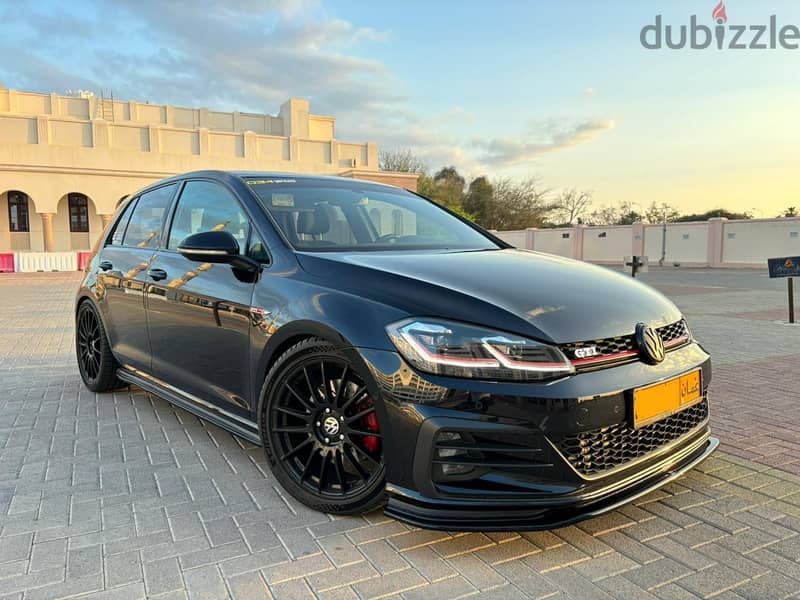 Golf GTI MK7.5 2018 - Oman VW Dealership - Low Mileage 1