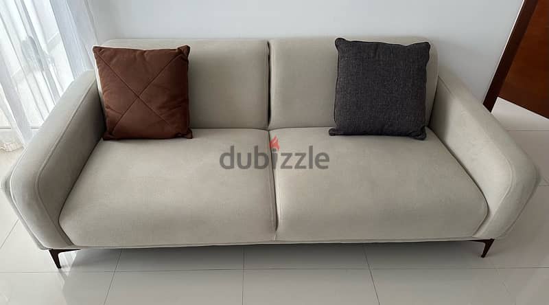 sofa set from Enza home. 1
