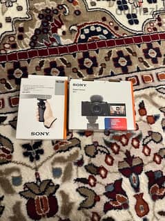 Sony ZV1 Camera & Vlog set - with box and papers - Mint Condition 0