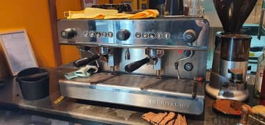Italy Made Coffee Machine and Interiori Decoration of Cafe for Sale
