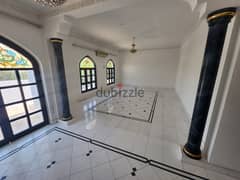 6AK8-Standalone 4bhk Villa for rent facing the beach in Qurom. فيلا مس