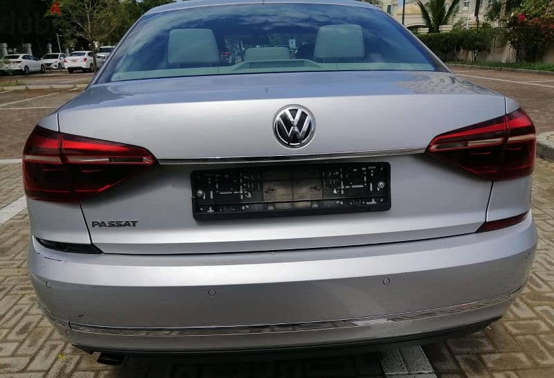 wolkswagon passat for sale very good non accedent 4