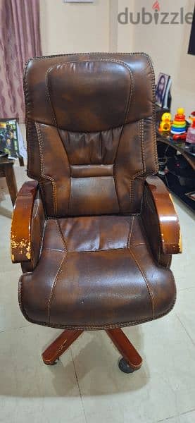 Office revolving leather chair 1