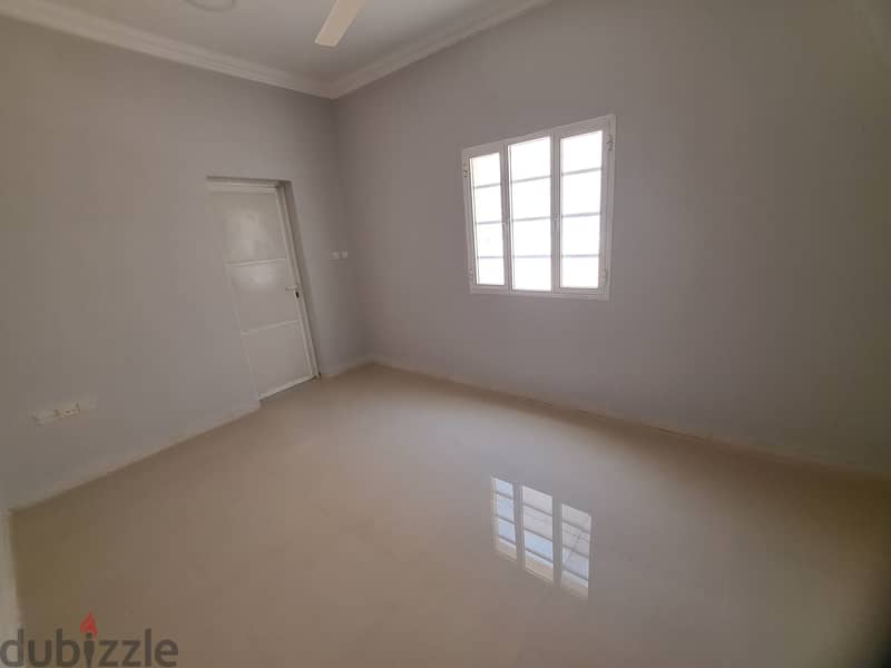 Nice flat near Al fair in Azaiba 3 bed rooms 7