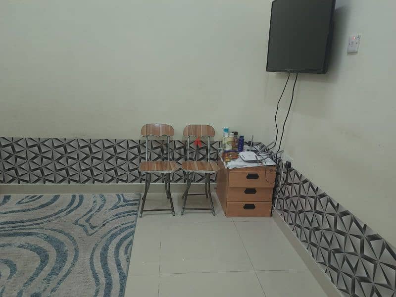 Room for rent in 70 Omr 0