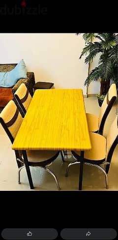 table with 4 chiar for sell