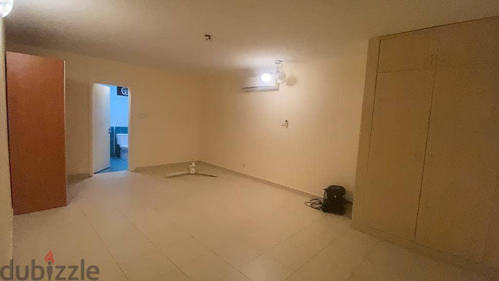 3Ak13-Spacious 3+1BHK Ground Floor Villa for rent in MQ. فيلا للايجار ف 9