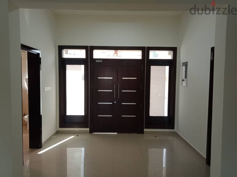 Twin Villa In Albarakat توين فيلا بشـــارع البركــات 14